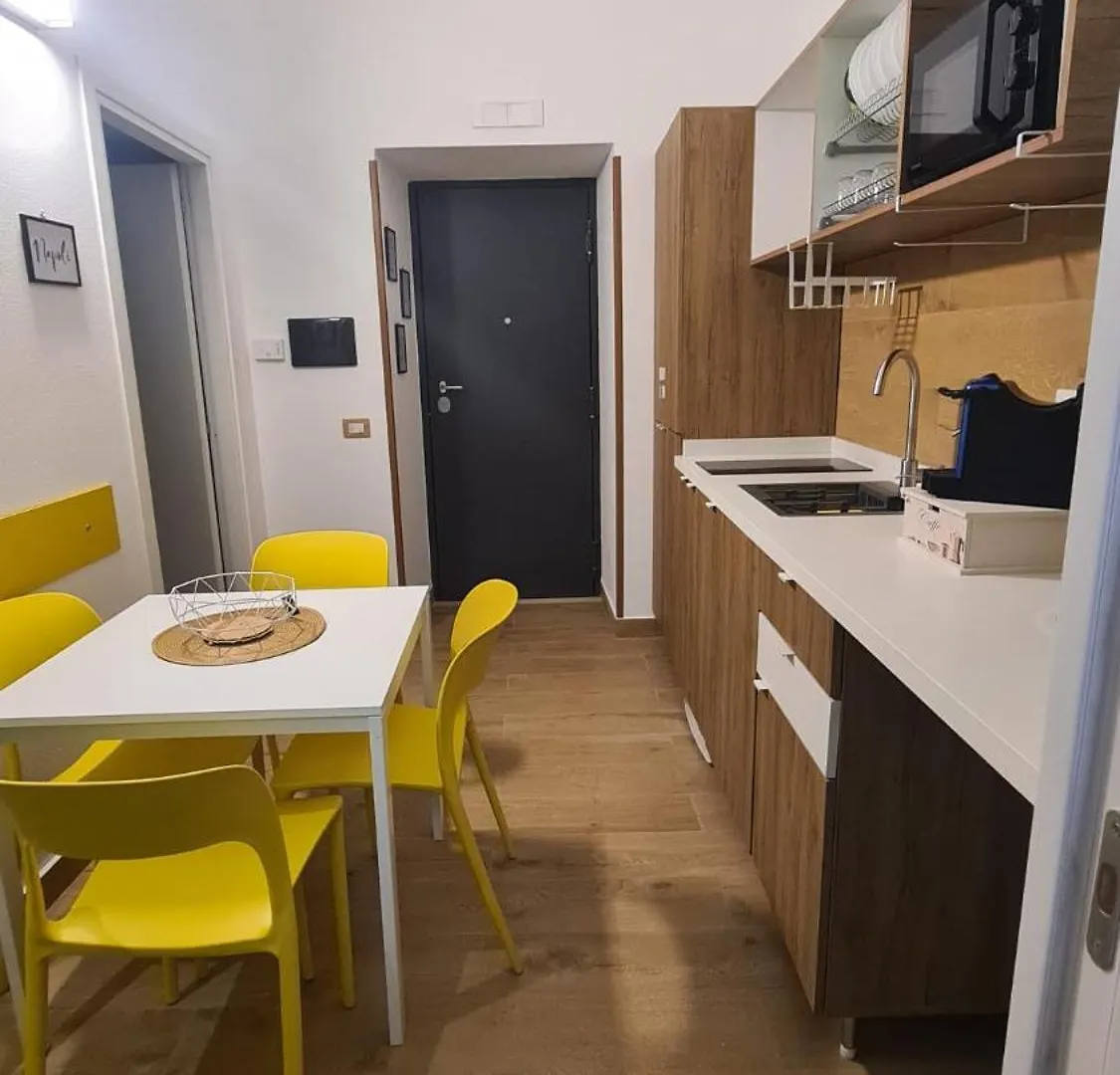Happy House 3 Apartment Naples